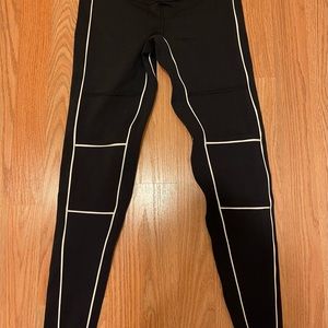 ALO yoga leggings. Black. XXS